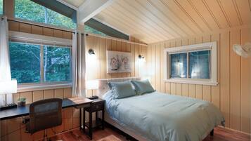 5 chambres, bureau, fer et planche Ă repasser, lit parapluie