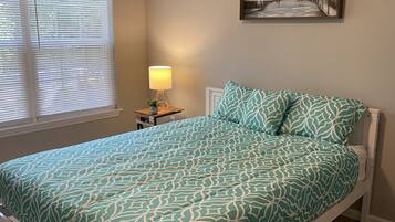 2 bedrooms, in-room safe, iron/ironing board, free WiFi