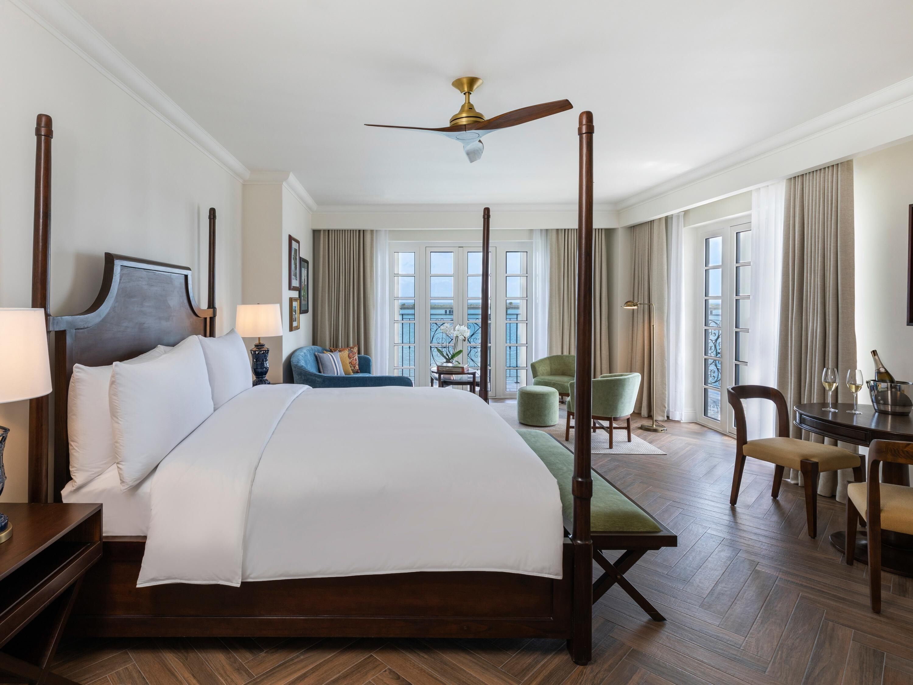 Junior Suite 1 King Oceant Front