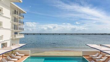 Outdoor pool, sun loungers
