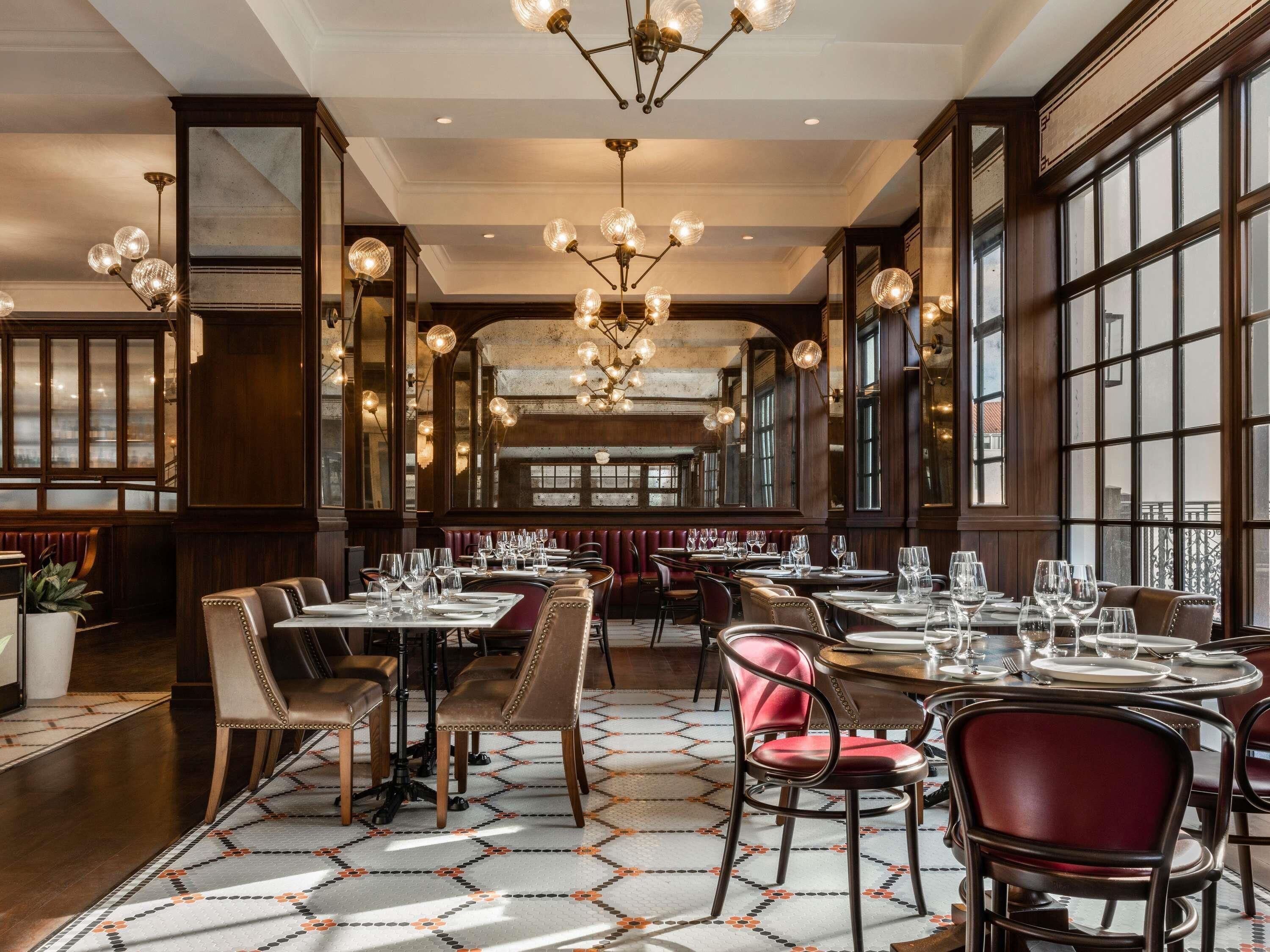 2 restaurants; breakfast, lunch, dinner, and brunch served