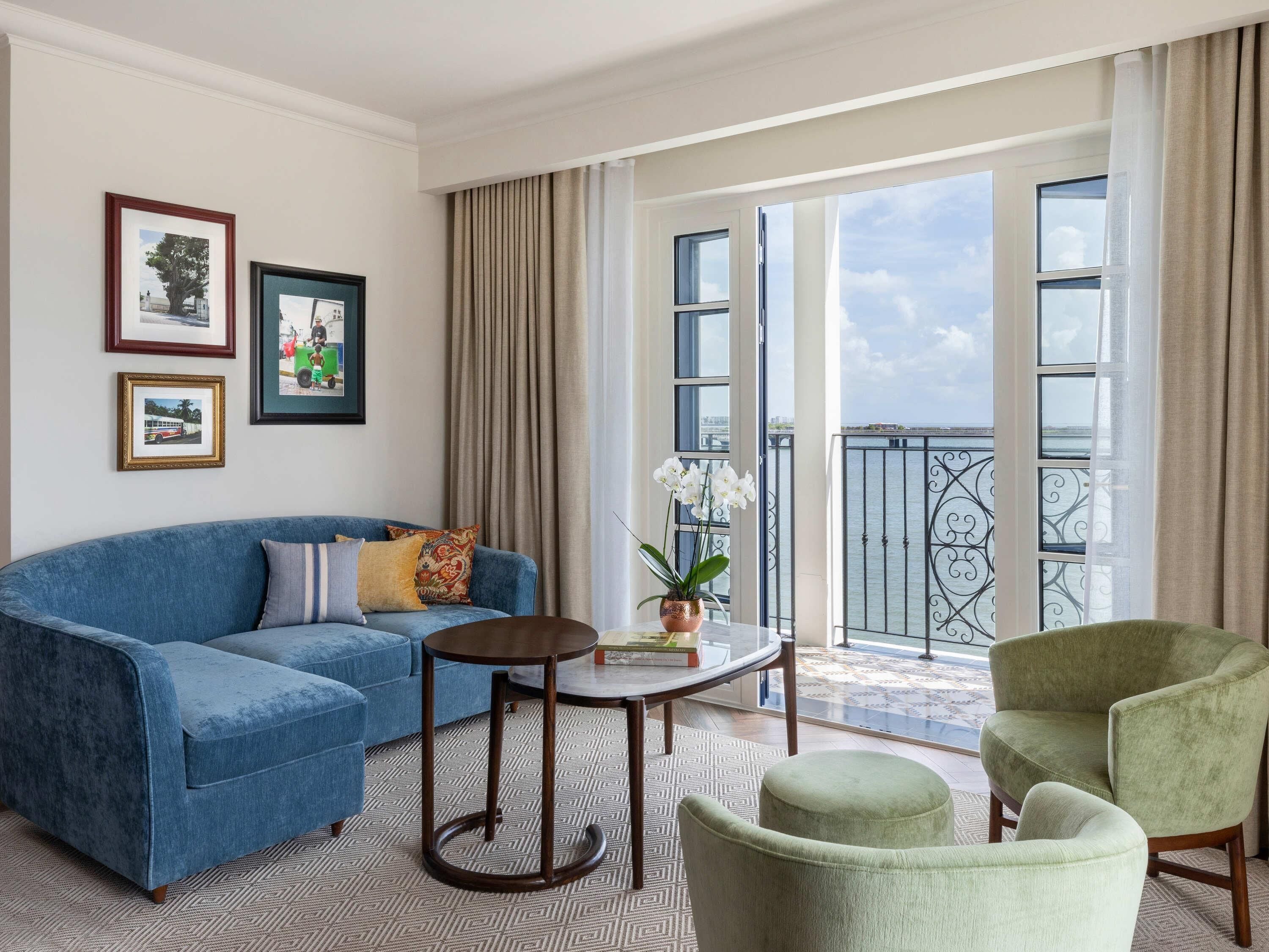 Junior Suite 1 King Oceant Front | Premium bedding, down comforters, pillowtop beds, minibar