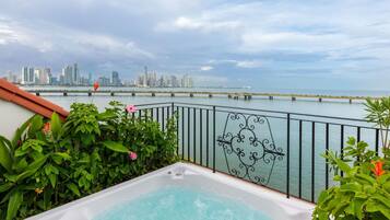 Suite, 1 Double Bed (Imperial) | Premium bedding, down comforters, pillowtop beds, minibar