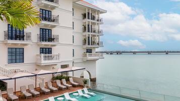 Outdoor pool, pool loungers