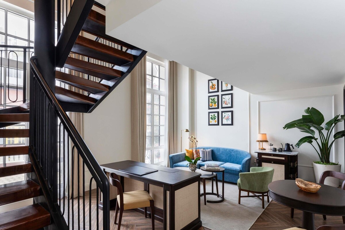 Suite, 1 King Bed, City View (Magnifique Duplex, historic views) | Premium bedding, down duvets, pillow-top beds, minibar