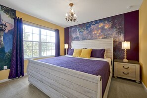 6 habitaciones, escritorio y tabla de planchar con plancha 