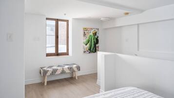 Iron/ironing board, travel crib, WiFi, bed sheets