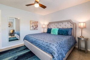 3 Schlafzimmer, Schreibtisch, Bügeleisen/Bügelbrett, Reisekinderbett