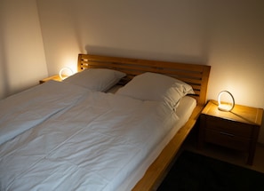 2 habitaciones, cuna de viaje, wifi y ropa de cama