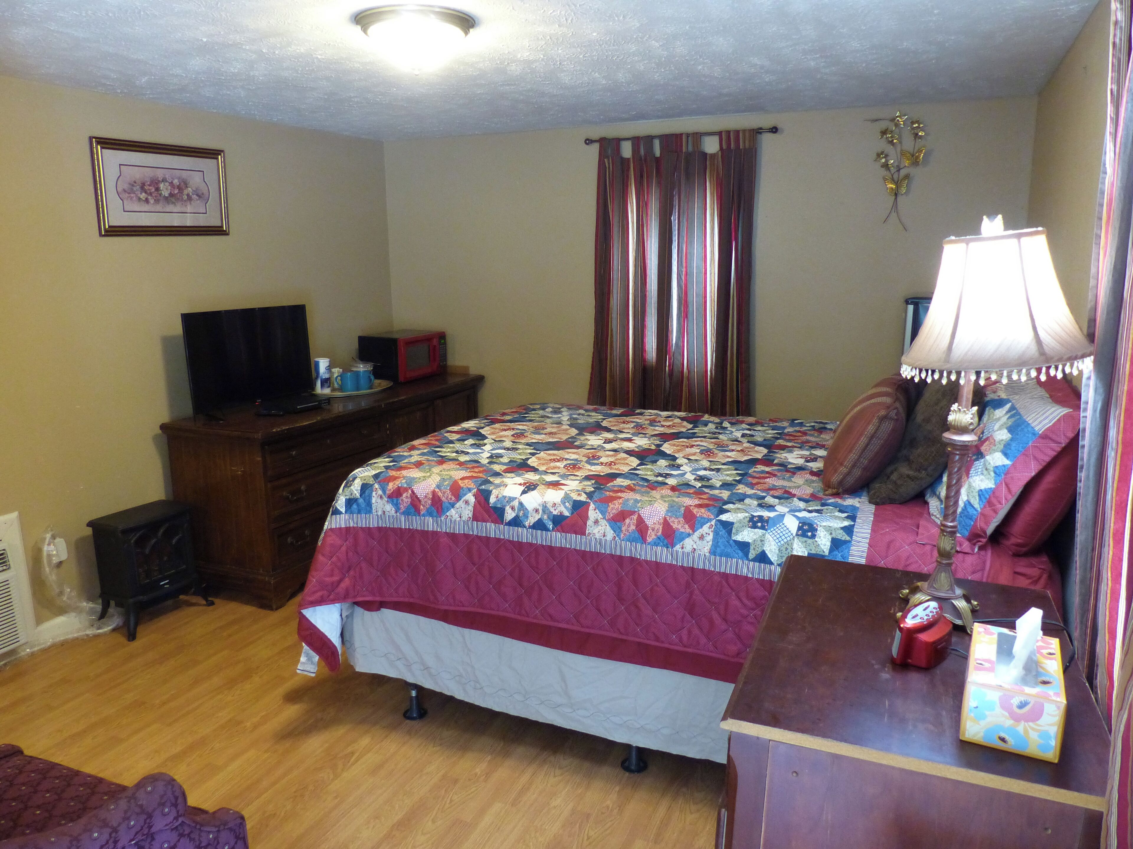 Country Cabin in the Eureka Springs Area