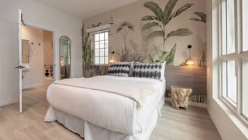 Habitación estándar, 1 cama Queen size, con acceso para personas discapacitadas, planta baja | Muebles diferentes, escritorio y espacio para trabajar con laptop