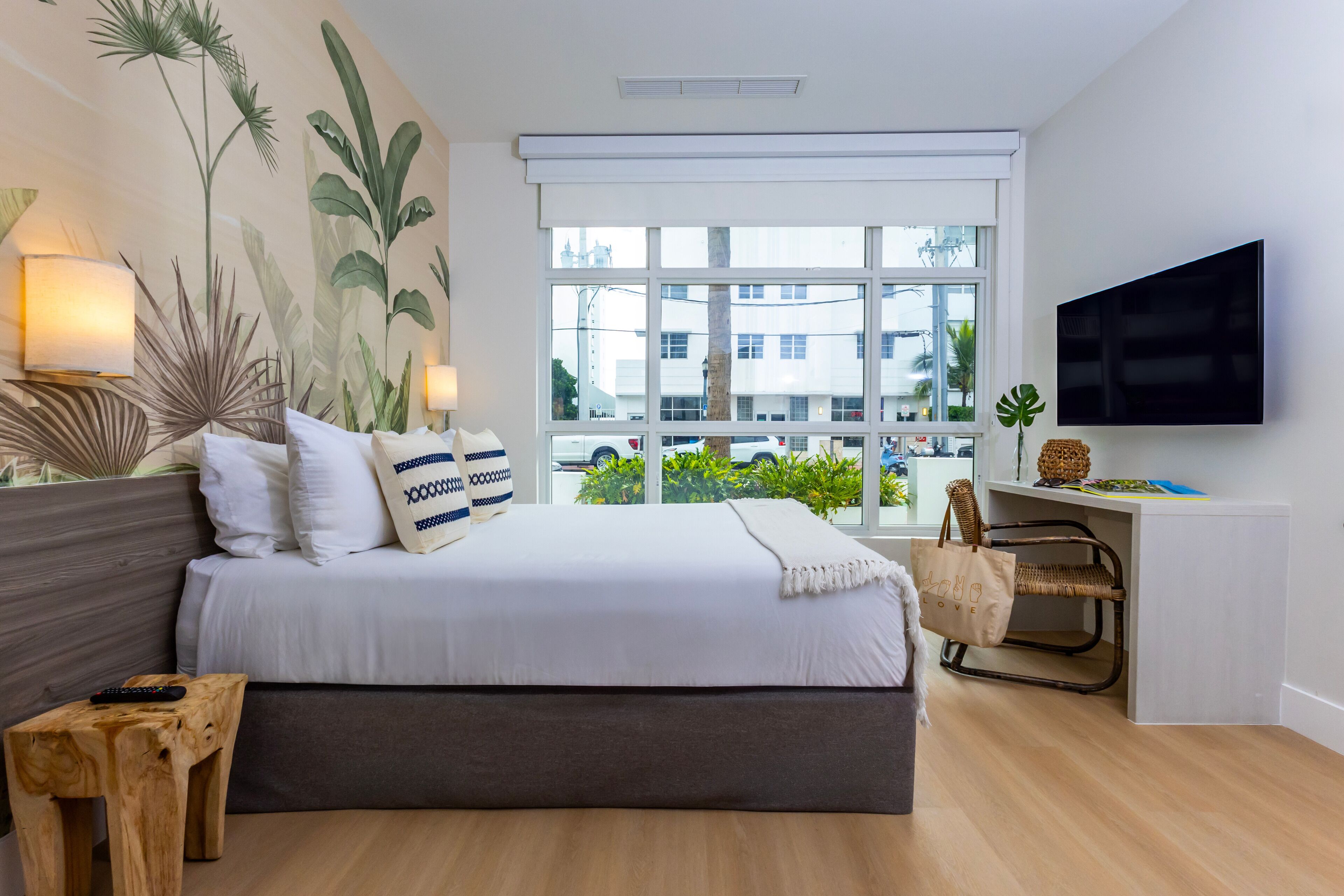 Standard Room, 1 Queen Bed, Accessible, Ground Floor | Individually furnished, desk, laptop workspace, iron/ironing board