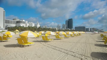 Beach nearby, white sand, sun-loungers, beach umbrellas