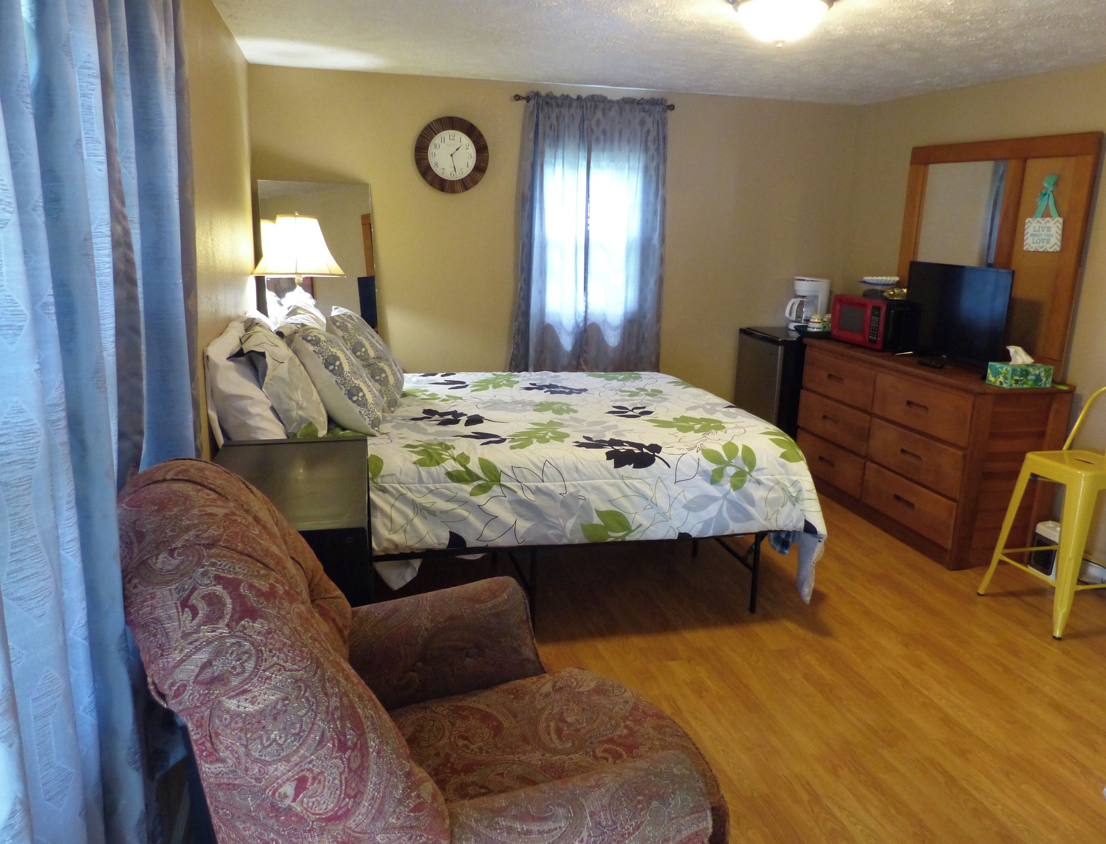 Country Cabin in Eureka Springs Area