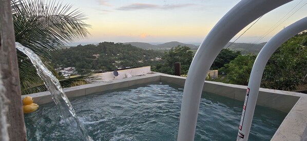 Outdoor pool - Hilltop Getaway with Ocean View, Huge Terrace, Outdoor Kitchen and Plunge Pool. (Fajardo)