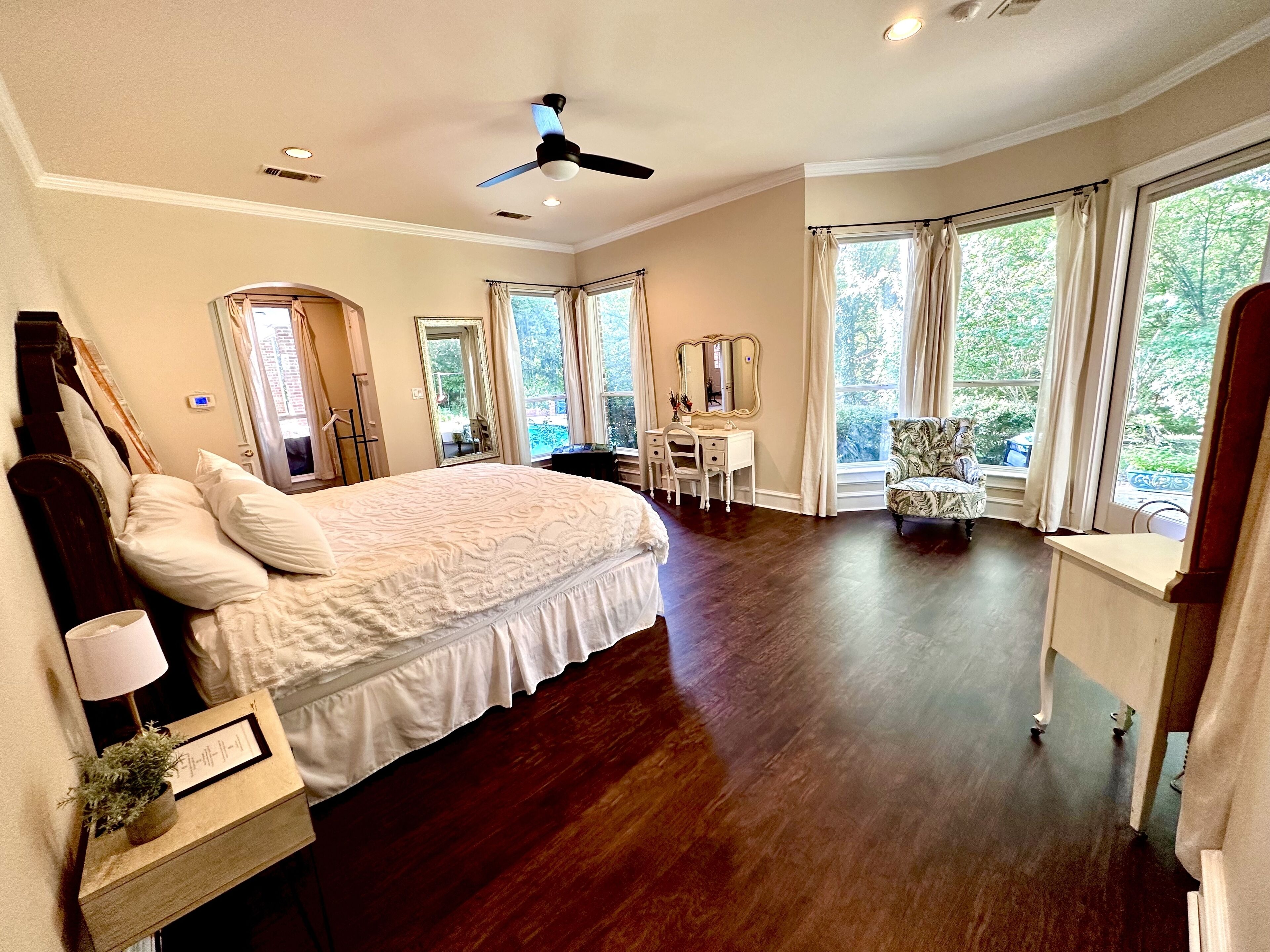 6 Schlafzimmer, Bügeleisen/Bügelbrett, kostenloses WLAN, Bettwäsche