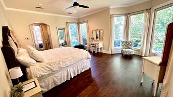 6 Schlafzimmer, Bügeleisen/Bügelbrett, kostenloses WLAN, Bettwäsche