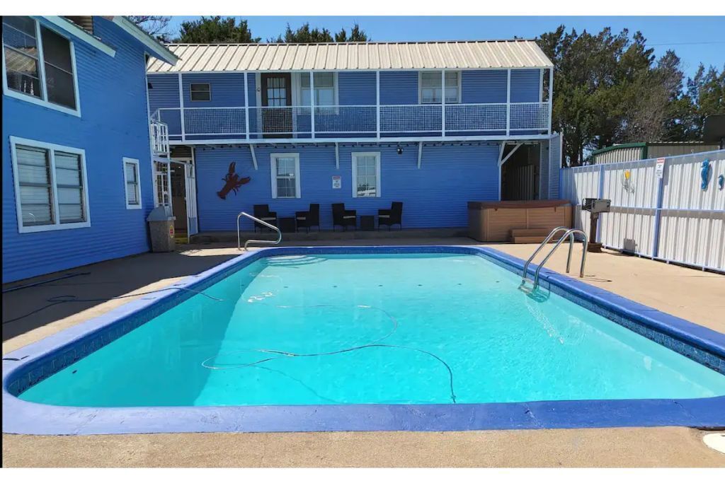 Derekville #1 - Private Unit - Gated Pool