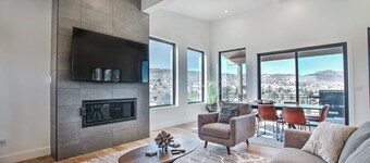 Bear Lake Hillside Retreat - POOL ACCESS with Ideal Beach. New Construction!