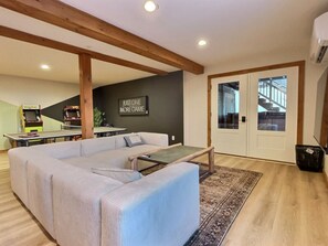 Smart TV, fireplace, video games