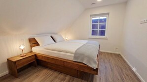 4 camere, ferro/asse da stiro, Wi-Fi gratuito