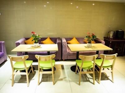 Shell Hefei Chaohu Railway Station Wanda Plaza Hotel