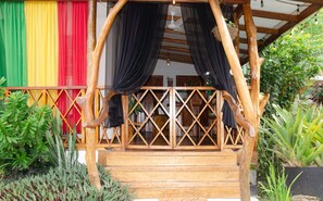 Exterior detail - 5 min walk to town/beach Quaint 4 BR Eco Lodge (Puerto Viejo de Talamanca)