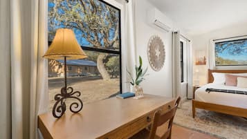 1 habitación, escritorio, wifi gratis y ropa de cama