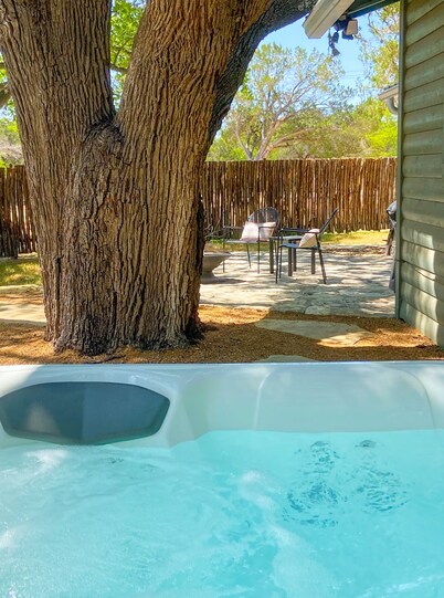 Pool l Firepit l River l Lake l HOT TUB l Cabin