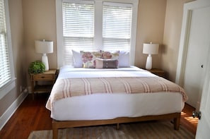 4 habitaciones, tabla de planchar con plancha, cuna de viaje y wifi 