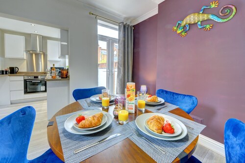 Cosy 2 bedroom detached house