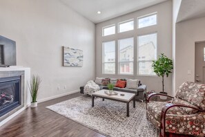 Smart TV, fireplace - Convenient to everything. 3 BDRM 3.5 Bath (Meridian)