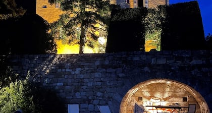 ChĂąteau de Saint-Leons, demeure historique du XVĂšme siĂšcle