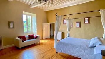 6 chambres, fer et planche à repasser, Wi-Fi gratuit, draps fournis