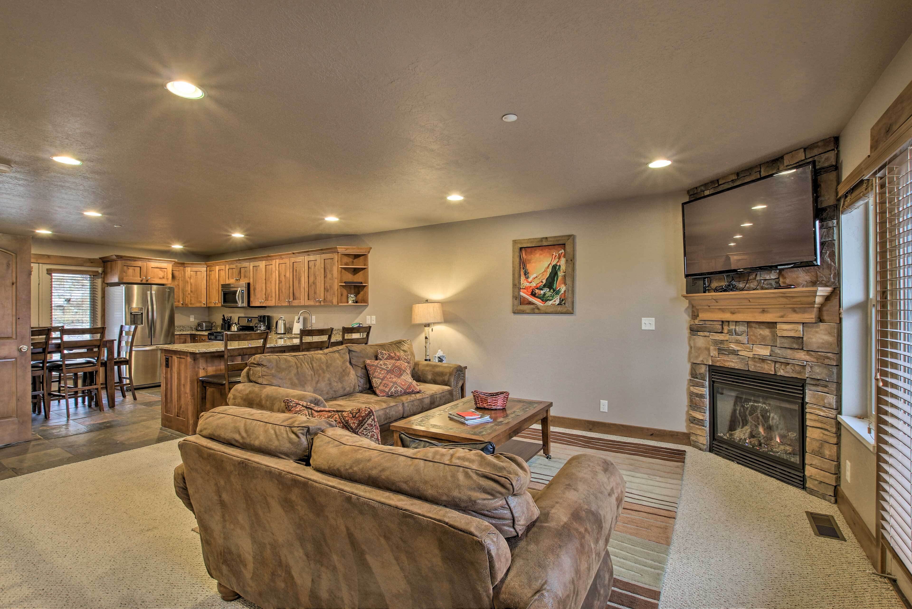 Chic Eden Condo w/ Balcony & Updated Interior