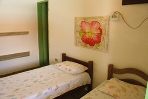 10 bedrooms, free WiFi, bed sheets, wheelchair access