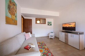 21-inch TV with digital channels