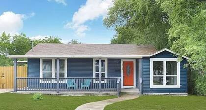 Stylish 4 Br/2ba Renovated Home Near Downtown
