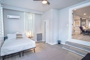 4 bedrooms, laptop workspace, iron/ironing board, bed sheets