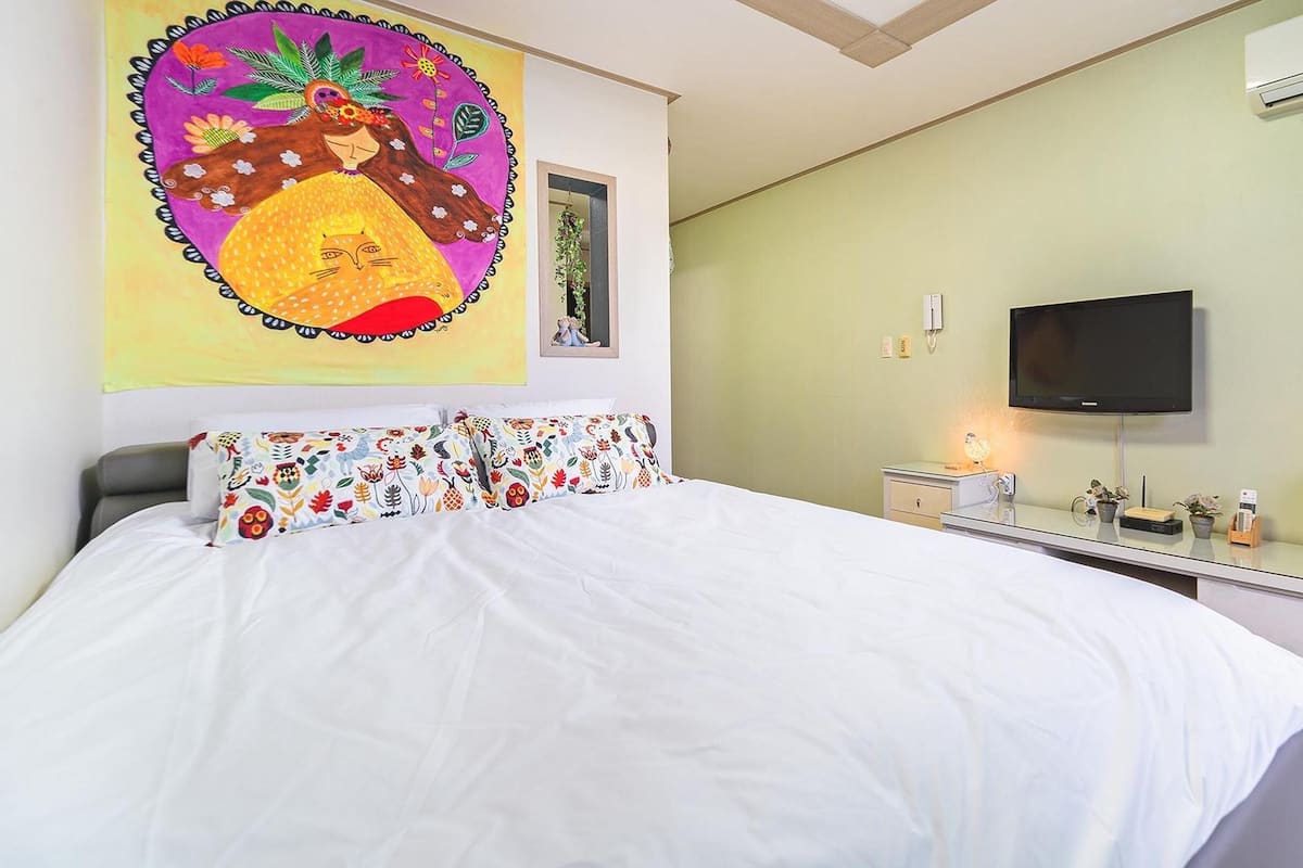Basic Room, 1 Bedroom (Polaris)