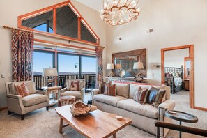 TV, fireplace, DVD player, streaming services