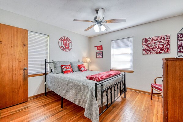 3 bedrooms, iron/ironing board, free WiFi, bed sheets
