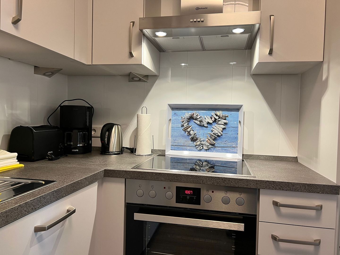 Kühlschrank, Ofen, Herdplatte, Geschirrspüler