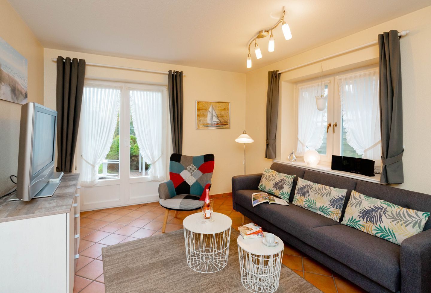 Fernseher, Stereoanlage