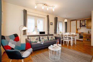 Unclassified image, 3 of 27, button