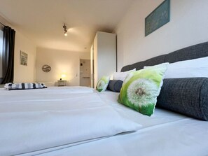 Unclassified image, 5 of 14, button