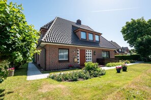 Exterior - Kim in Haus Wega - Relaxed island life: Cozy vacation apartment in (Sylt)