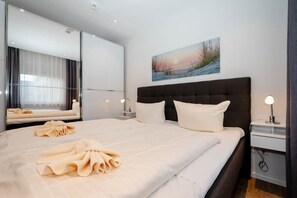 Unclassified image, 5 of 29, button