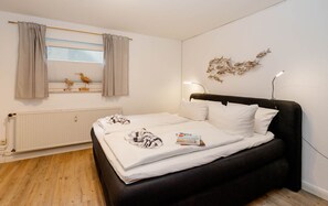 Unclassified image, 5 of 25, button