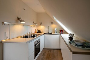 雪櫃、焗爐、爐具、洗碗機